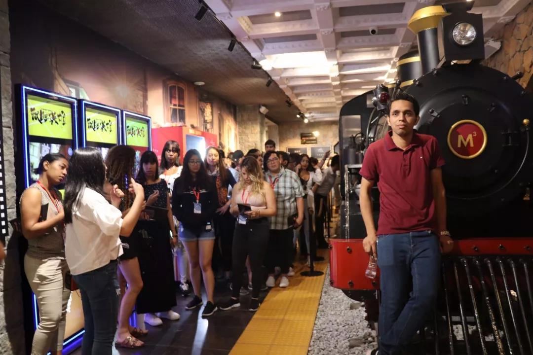 5d13265a57e42.jpg 5d13265a57e42.jpg